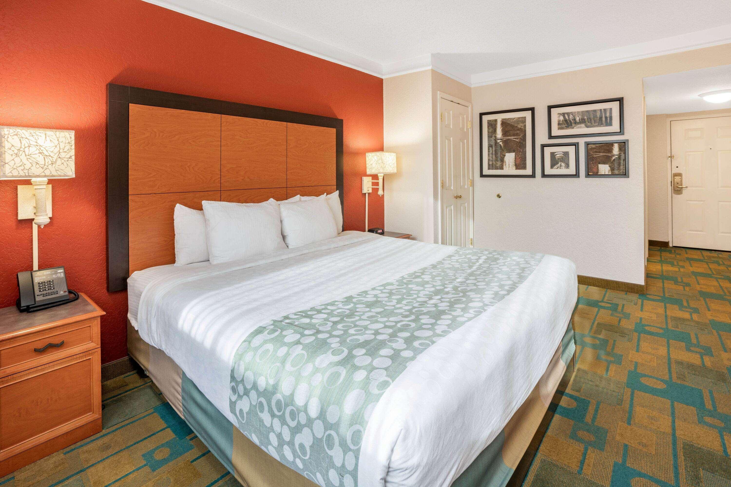 Отель La Quinta By Wyndham Seattle Sea-Tac Airport Ситак Экстерьер фото