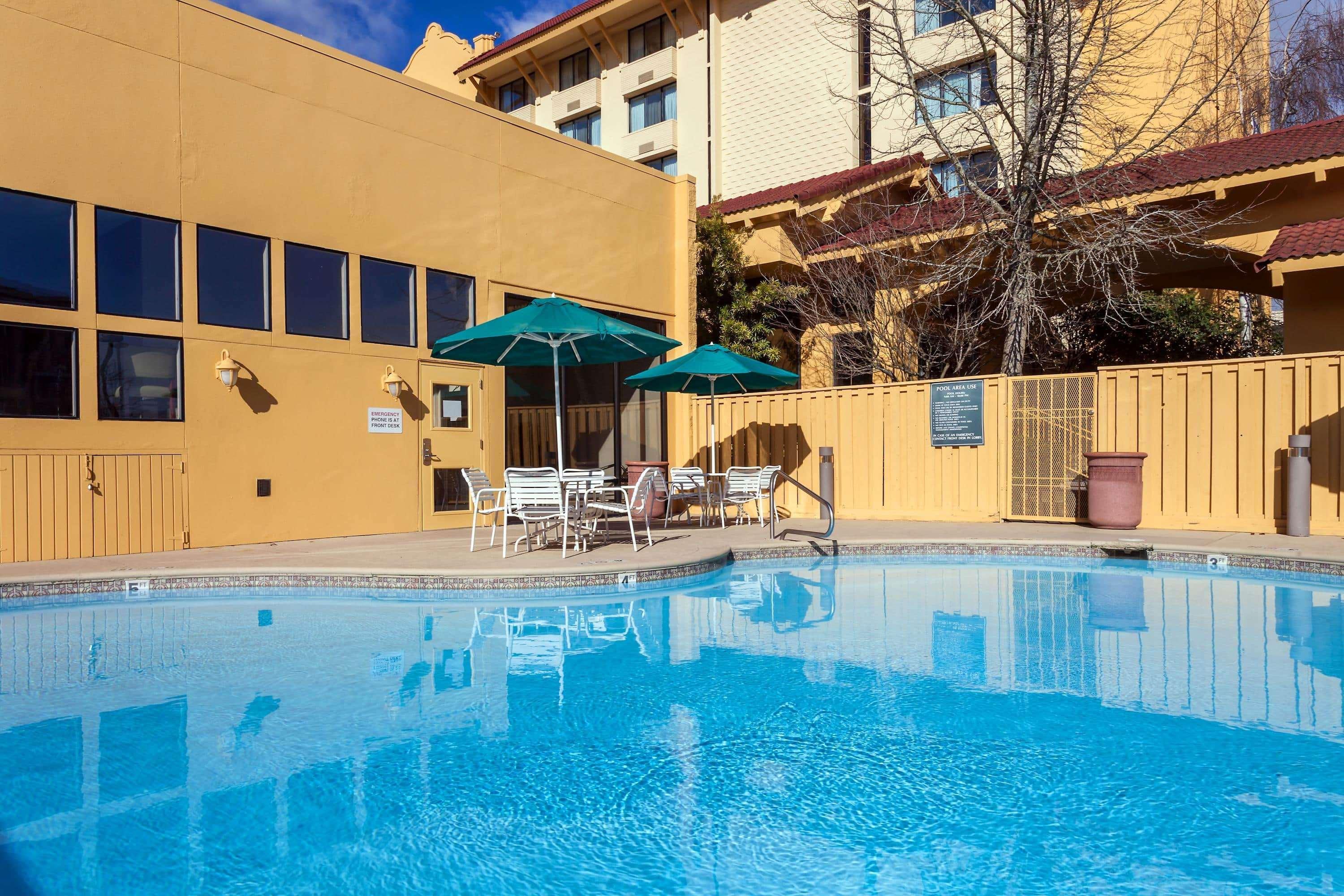 Отель La Quinta By Wyndham Seattle Sea-Tac Airport Ситак Экстерьер фото