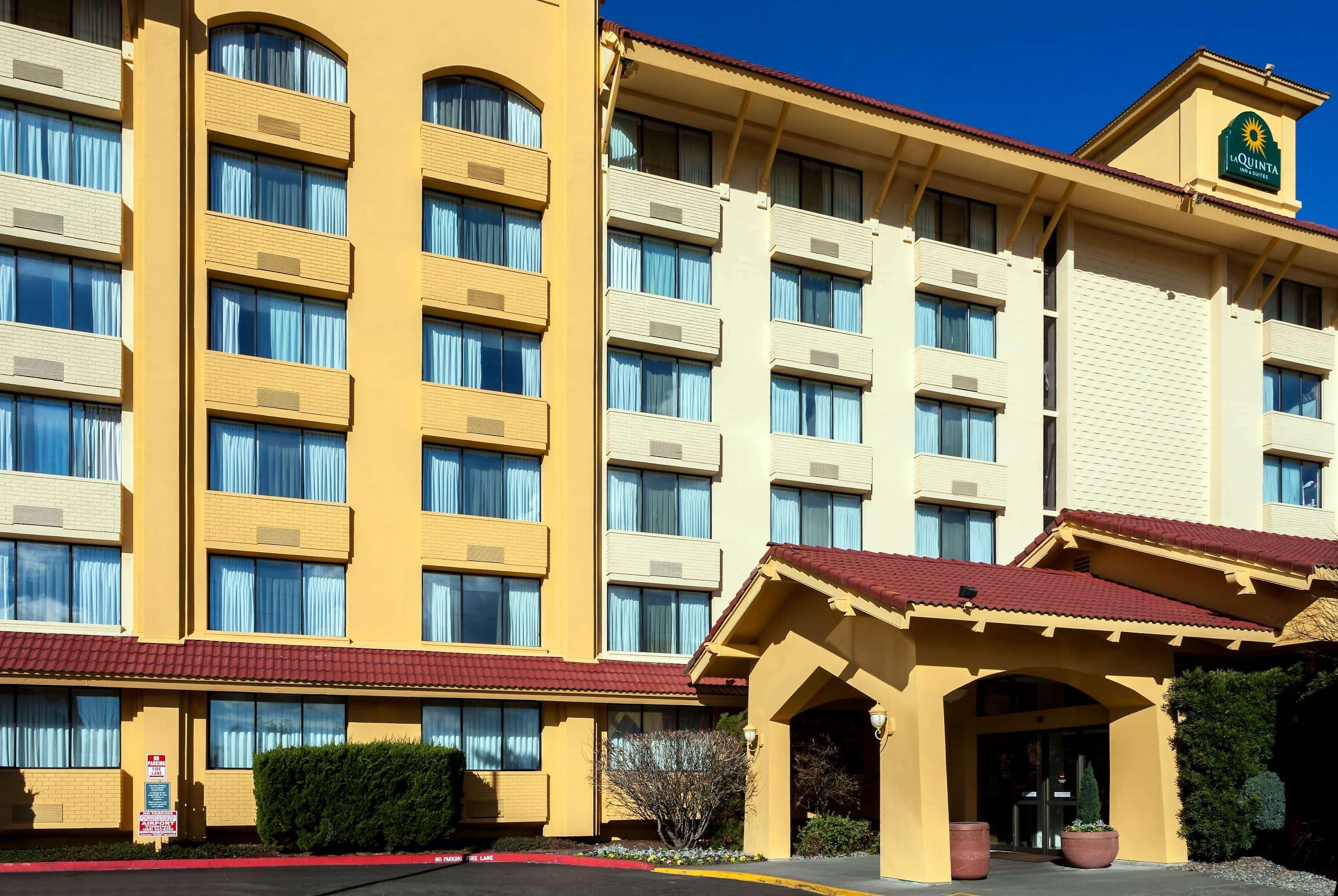 Отель La Quinta By Wyndham Seattle Sea-Tac Airport Ситак Экстерьер фото
