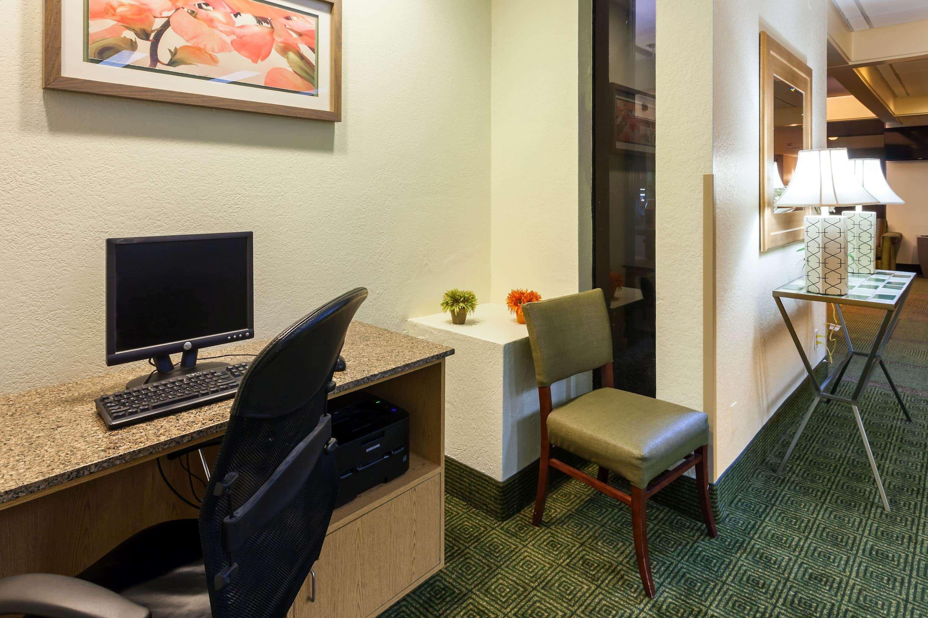 Отель La Quinta By Wyndham Seattle Sea-Tac Airport Ситак Экстерьер фото
